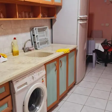 Lejlighed Nice Full With Kitchen And Balcony