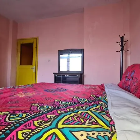 Nice Full With Kitchen And Balcony